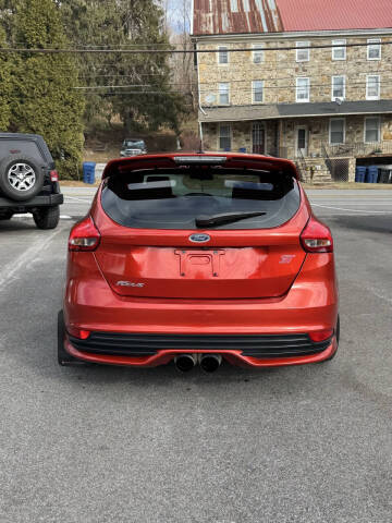 2018 Ford Focus ST