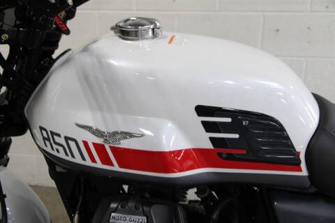 2023 Moto Guzzi V7 Special