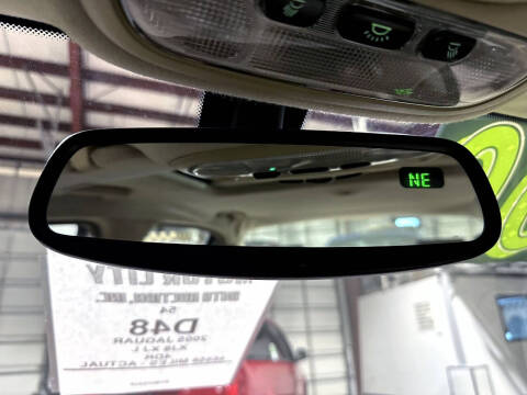 2005 Jaguar XJ-Series XJ8 L