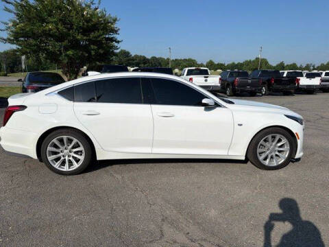 2022 Cadillac CT5 Luxury