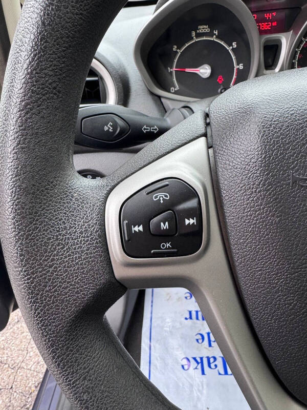 2012 Ford Fiesta SE