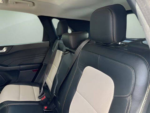 2021 Ford Escape Hybrid Titanium