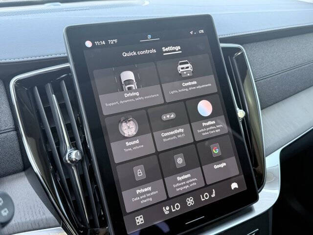 2025 Volvo XC90 T8 Ultra Bright Theme 6P