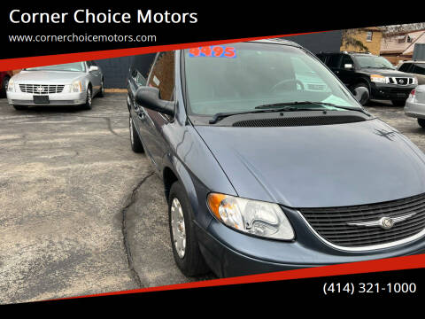 2002 Chrysler Town and Country for sale at Corner Choice Motors in West Allis WI