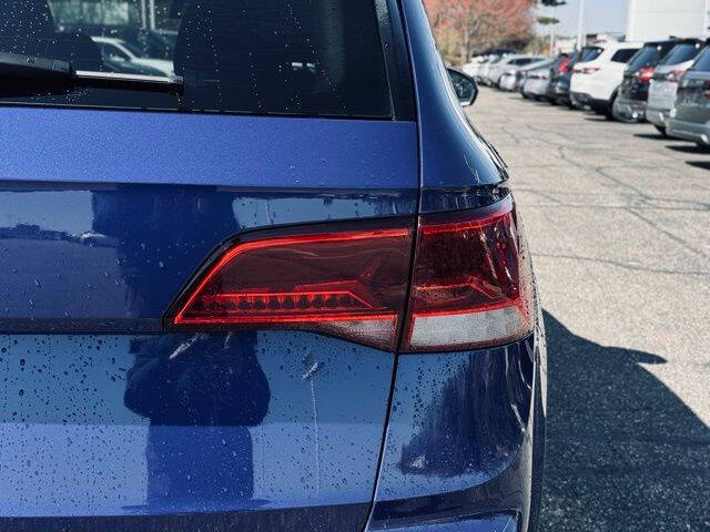 2023 Volkswagen Taos SE