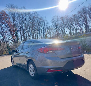 2019 Hyundai Elantra SE