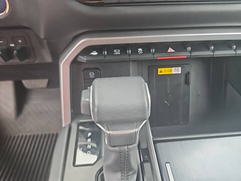 2024 Toyota Sequoia Platinum