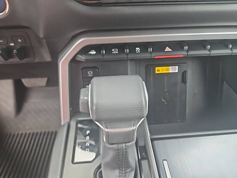 2024 Toyota Sequoia Platinum