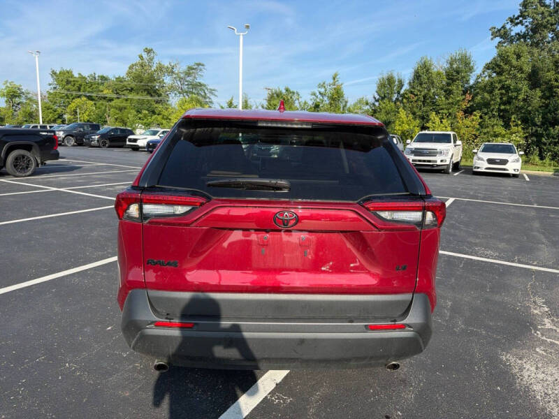 2025 Toyota RAV4 LE