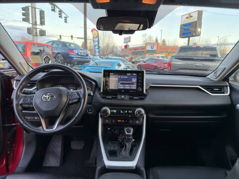 2020 Toyota RAV4 XLE Premium