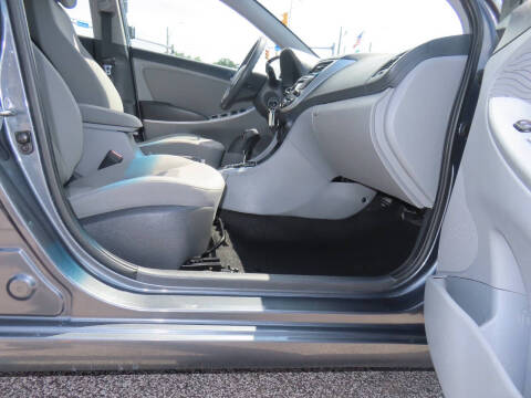 2013 Hyundai Accent GLS