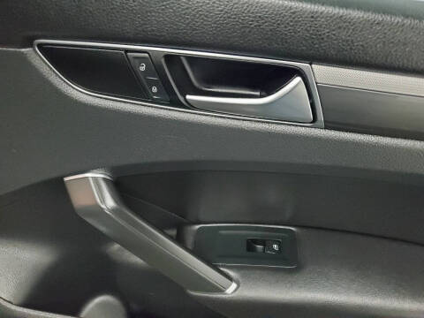 2018 Volkswagen Passat 2.0T R-Line