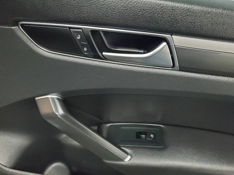 2018 Volkswagen Passat 2.0T R-Line