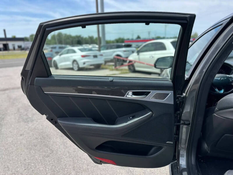 2018 Genesis G80