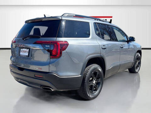 2022 GMC Acadia AT4