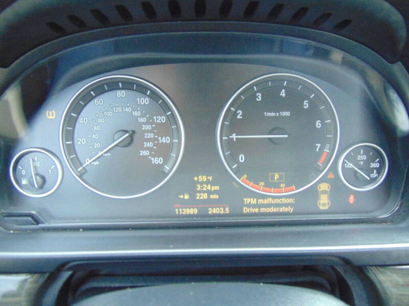 2011 BMW 5 Series 528i