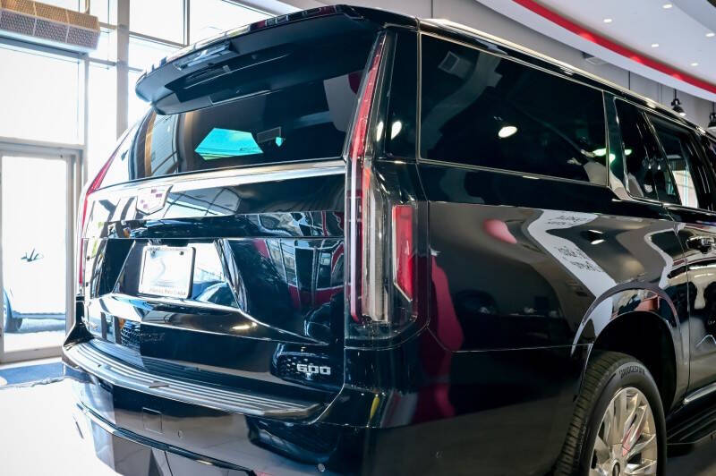 2023 Cadillac Escalade ESV Premium Luxury