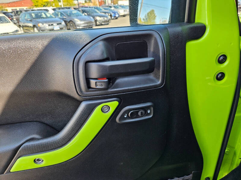 2012 Jeep Wrangler Sahara