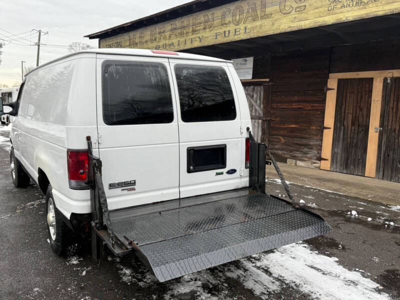 2011 Ford E-Series