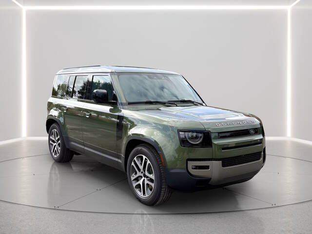 2026 Land Rover Defender 110 P300 S