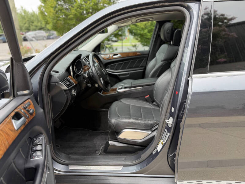 2015 Mercedes-Benz GL-Class GL 550 4MATIC