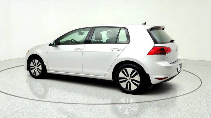 2016 Volkswagen e-Golf SE