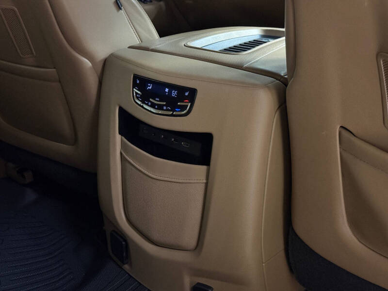 2019 Cadillac Escalade ESV Platinum