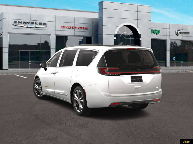 2024 Chrysler Pacifica Touring L