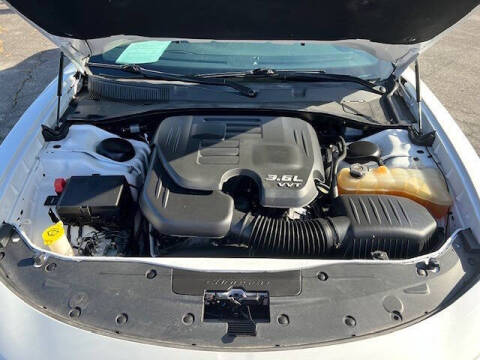 2017 Dodge Charger SE