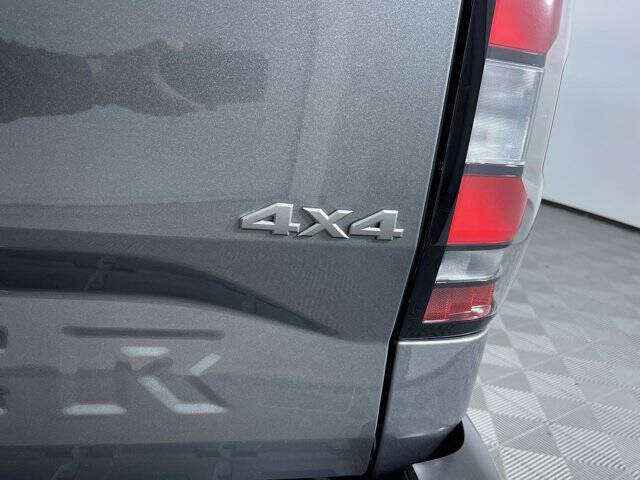 2022 Nissan Frontier S