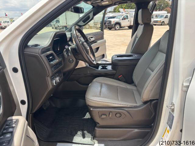 2022 GMC Yukon XL SLT