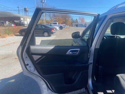 2015 Nissan Pathfinder S