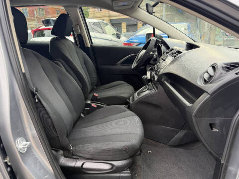 2014 Mazda MAZDA5 Sport