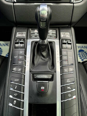 2018 Porsche Macan S