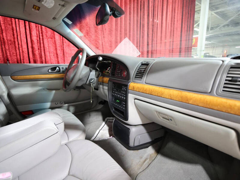 2002 Lincoln Continental