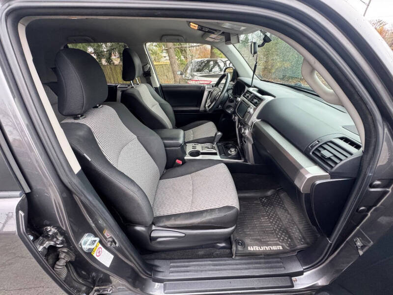 2017 Toyota 4Runner SR5