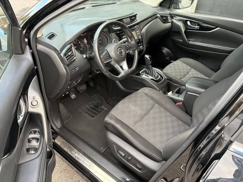 2017 Nissan Rogue Sport SV