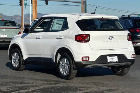 2026 Hyundai Venue SE