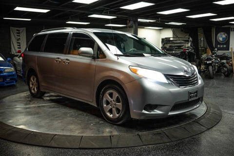 2012 Toyota Sienna