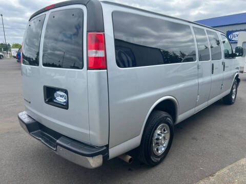 2017 Chevrolet Express LT 3500