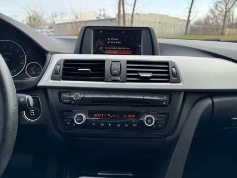 2015 BMW 3 Series 320i