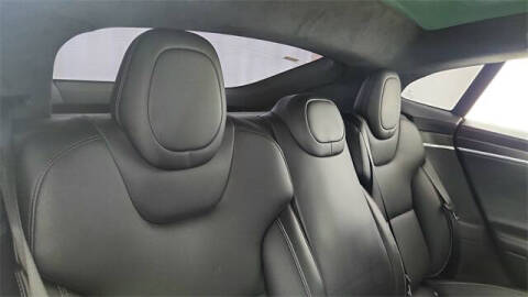 2023 Tesla Model S Plaid