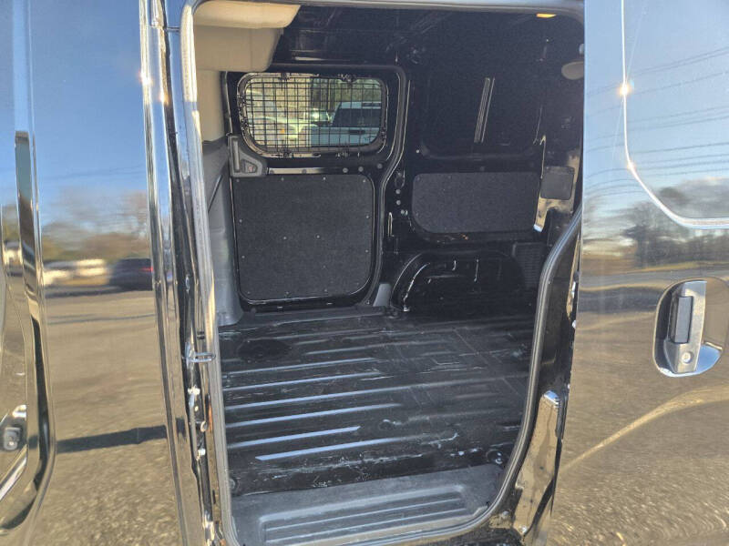 2021 Nissan NV200 SV