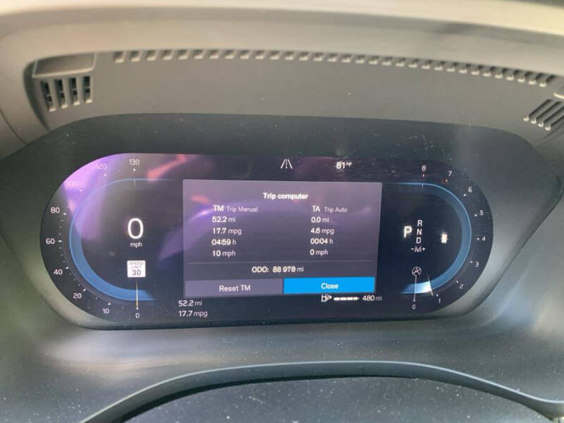 2022 Volvo XC60 B5 Momentum