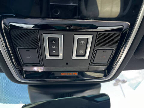 2019 Land Rover Range Rover Velar P250 R-Dynamic SE