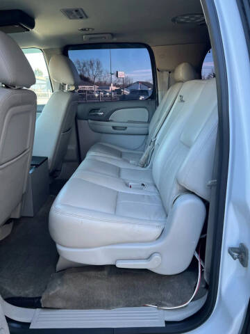 2013 Chevrolet Suburban LT 2500