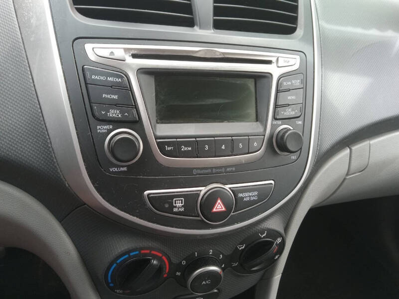 2017 Hyundai Accent Value Edition