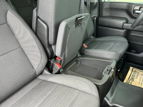 2025 GMC Sierra 2500HD Pro