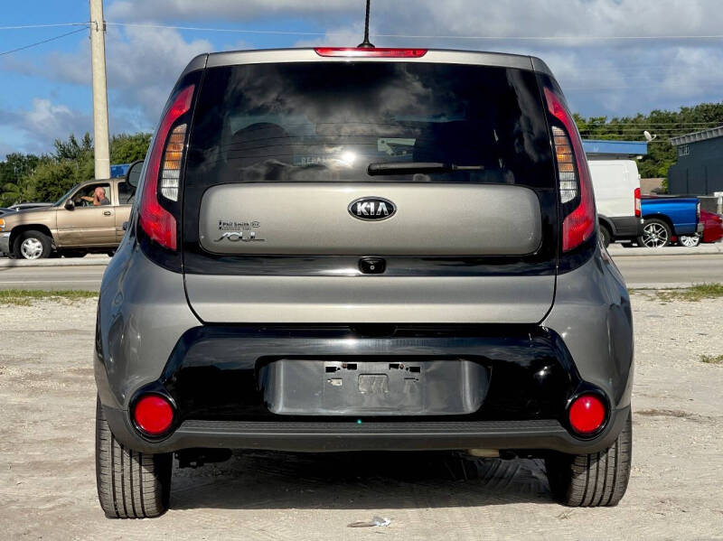 2016 Kia Soul + photo 17