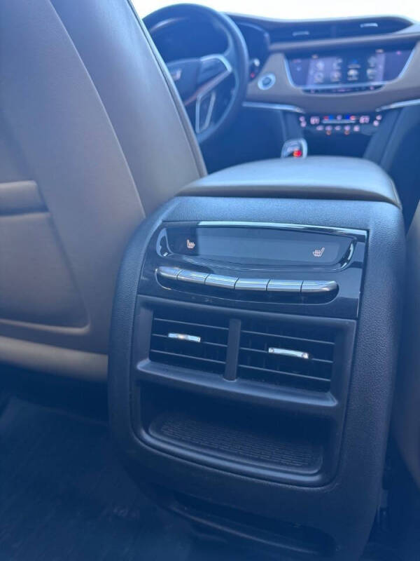 2017 Cadillac XT5 Platinum